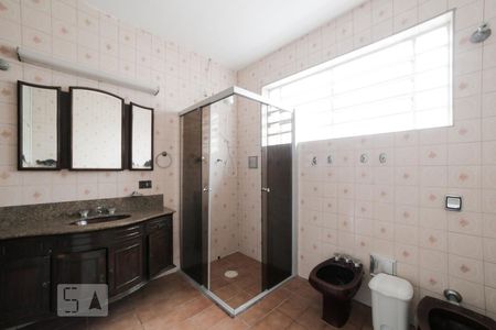 Banheiro de casa à venda com 4 quartos, 150m² em Campo Belo, São Paulo