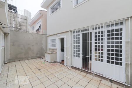 Casa à venda com 150m², 4 quartos e 3 vagas Casa à venda com 150m², 4 quartos e 3 vagasQuintal
