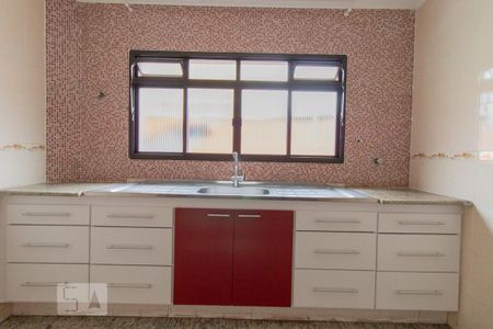 Casa à venda com 193m², 3 quartos e 2 vagasCozinha