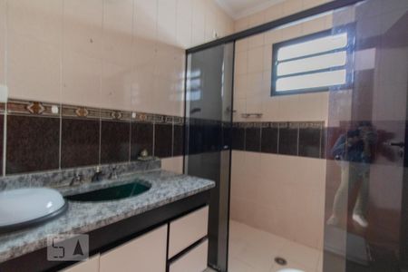 Casa à venda com 193m², 3 quartos e 2 vagasBanheiro da Suíte 
