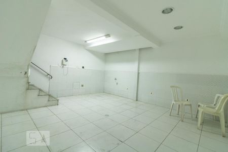 Casa à venda com 193m², 3 quartos e 2 vagasPorão