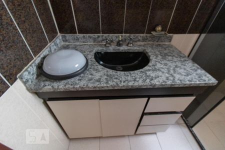 Casa à venda com 193m², 3 quartos e 2 vagasBanheiro da Suíte 