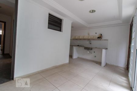 Casa à venda com 193m², 3 quartos e 2 vagasÁrea de Serviço