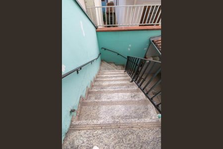 Casa à venda com 193m², 3 quartos e 2 vagasEscada