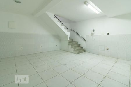 Casa à venda com 193m², 3 quartos e 2 vagasPorão