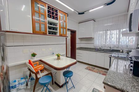 Apartamento para alugar com 130m², 3 quartos e 3 vagas Apartamento para alugar com 130m², 3 quartos e 3 vagasCozinha