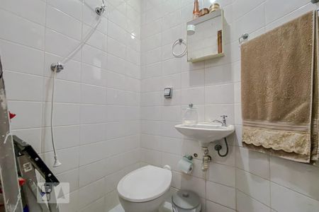Apartamento para alugar com 130m², 3 quartos e 3 vagas Apartamento para alugar com 130m², 3 quartos e 3 vagasBanheiro 02