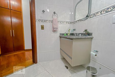 Apartamento para alugar com 130m², 3 quartos e 3 vagas Apartamento para alugar com 130m², 3 quartos e 3 vagasBanheiro