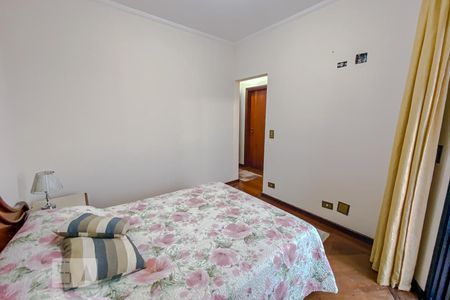 Apartamento para alugar com 130m², 3 quartos e 3 vagas Apartamento para alugar com 130m², 3 quartos e 3 vagasSuite