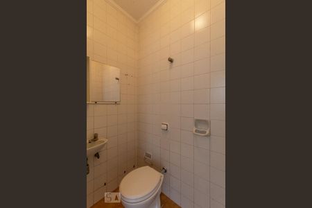 Casa à venda com 200m², 4 quartos e 3 vagasBanheiro de Serviço