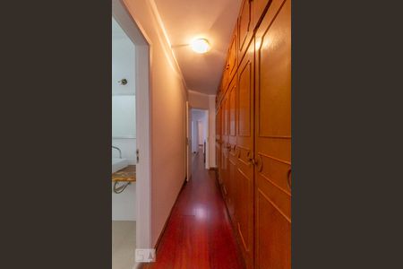 Casa à venda com 200m², 4 quartos e 3 vagasSuíte