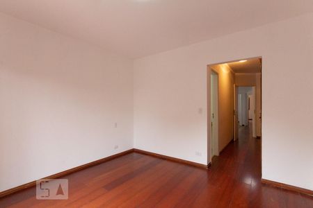 Casa à venda com 200m², 4 quartos e 3 vagasSuíte