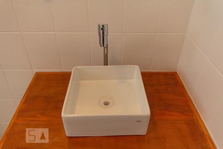 Casa à venda com 200m², 4 quartos e 3 vagasBanheiro