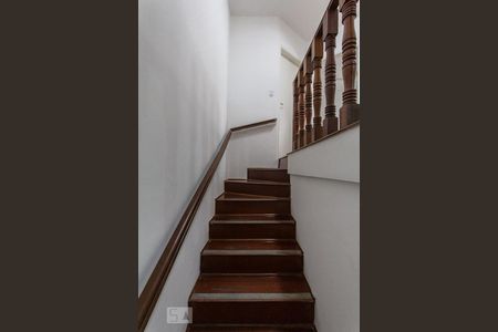 Casa à venda com 200m², 4 quartos e 3 vagasAcesso aos Quartos