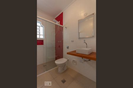 Casa à venda com 200m², 4 quartos e 3 vagasBanheiro