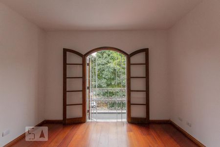 Casa à venda com 200m², 4 quartos e 3 vagasSuíte