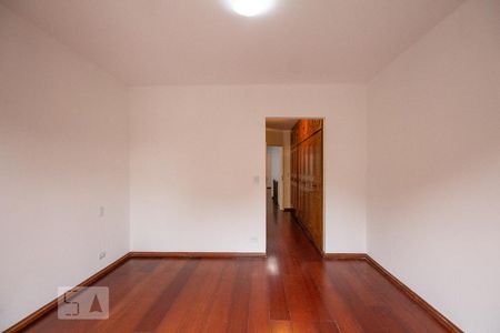 Casa à venda com 200m², 4 quartos e 3 vagasSuíte
