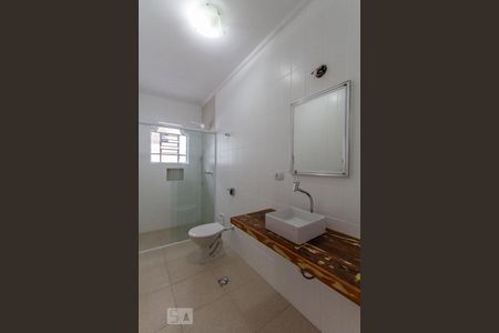 Casa à venda com 200m², 4 quartos e 3 vagasBanheiro da Suíte