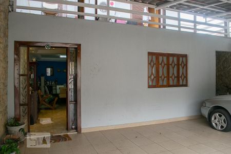 Casa à venda com 300m², 4 quartos e 3 vagasGARAGEM