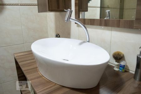 Casa à venda com 300m², 4 quartos e 3 vagasBANHEIRO