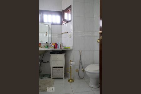 Casa à venda com 300m², 4 quartos e 3 vagasBANHEIRO QUARTO 1