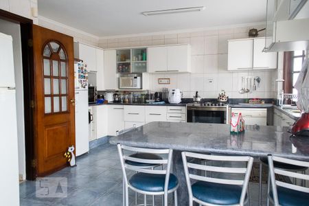 Casa à venda com 300m², 4 quartos e 3 vagasCOZINHA