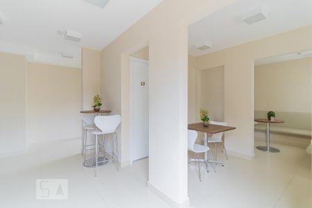 Apartamento para alugar com 40m², 2 quartos e sem vaga Apartamento para alugar com 40m², 2 quartos e sem vagaÁrea comum - Salão de festas
