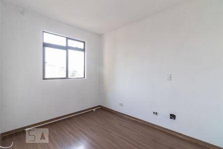 Quarto 1 de apartamento para alugar com 3 quartos, 69m² em Santa Cândida, Curitiba