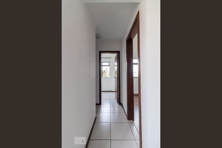Corredor de apartamento para alugar com 3 quartos, 69m² em Santa Cândida, Curitiba