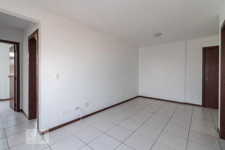 Sala de apartamento para alugar com 3 quartos, 69m² em Santa Cândida, Curitiba