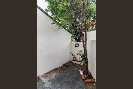 Casa de condomínio à venda com 144m², 3 quartos e 2 vagasQuintal