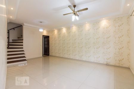 Sala de casa para alugar com 3 quartos, 130m² em Jardim Picolo, São Paulo