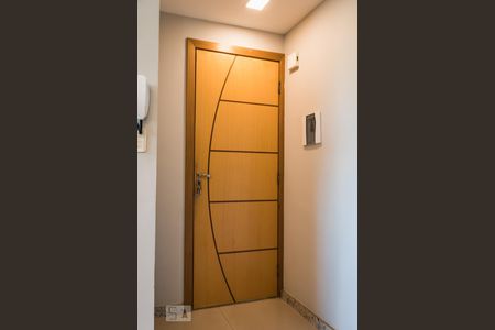 Porta de entrada da sala de apartamento para alugar com 2 quartos, 107m² em Jardim Leblon, Belo Horizonte