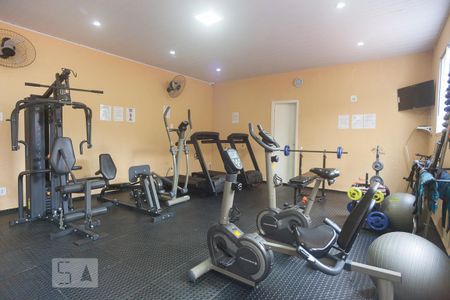 Apartamento para alugar com 48m², 2 quartos e 1 vaga Apartamento para alugar com 48m², 2 quartos e 1 vagaDependências do condomínio - academia