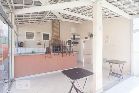 Apartamento para alugar com 48m², 2 quartos e 1 vaga Apartamento para alugar com 48m², 2 quartos e 1 vagaDependências do condomínio - churrasqueira