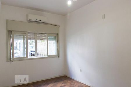 Quarto 2 de apartamento para alugar com 2 quartos, 94m² em Azenha, Porto Alegre