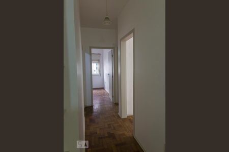 Corredor de apartamento para alugar com 2 quartos, 94m² em Azenha, Porto Alegre