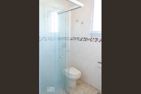 Banheiro de apartamento à venda com 2 quartos, 65m² em Centro, Canoas
