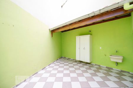 Quintal e área de serviço de casa à venda com 3 quartos, 120m² em Cidade Patriarca, São Paulo