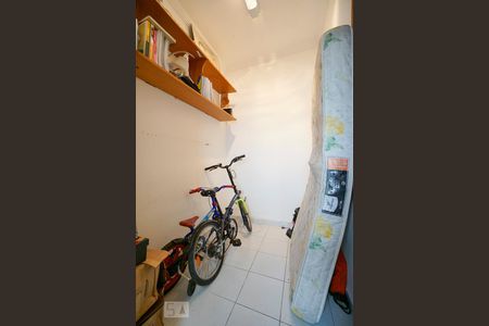 Apartamento à venda com 160m², 3 quartos e 3 vagas Apartamento à venda com 160m², 3 quartos e 3 vagasQuarto de serviço