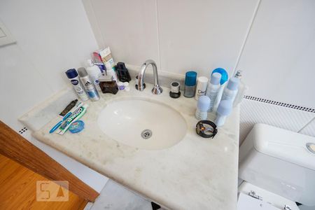 Apartamento à venda com 160m², 3 quartos e 3 vagas Apartamento à venda com 160m², 3 quartos e 3 vagasDetalhe suíte 2