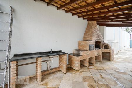 Apartamento à venda com 160m², 3 quartos e 3 vagas Apartamento à venda com 160m², 3 quartos e 3 vagasChurrasqueira