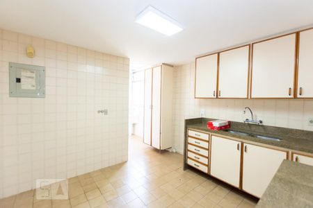 Apartamento para alugar com 116m², 3 quartos e 2 vagas Apartamento para alugar com 116m², 3 quartos e 2 vagasCozinha