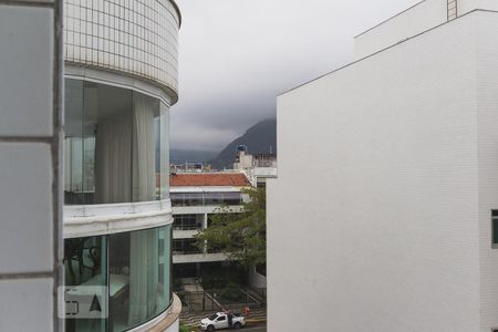 Apartamento para alugar com 78m², 2 quartos e 2 vagasVaranda