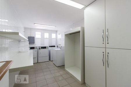 Apartamento para alugar com 78m², 2 quartos e 2 vagasÁrea comum - Lavanderia