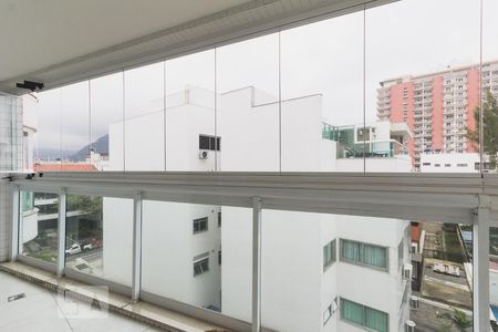 Apartamento para alugar com 78m², 2 quartos e 2 vagasVaranda