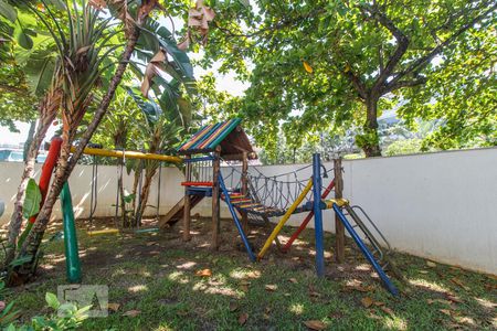 Apartamento para alugar com 78m², 2 quartos e 2 vagasÁrea comum - Parquinho