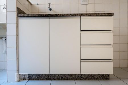 Cozinha - Armários de apartamento para alugar com 2 quartos, 49m² em Itapoã, Belo Horizonte