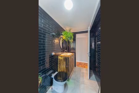 Banheiro social de apartamento para alugar com 2 quartos, 96m² em Pinheiros, São Paulo
