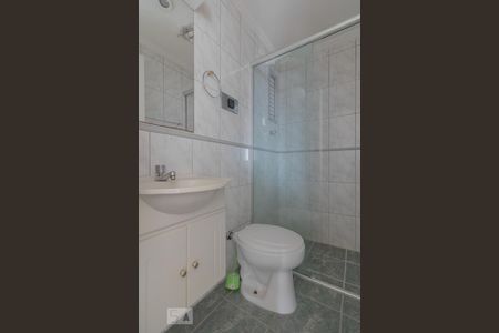 Banheiro de apartamento para alugar com 3 quartos, 74m² em Cambuci, São Paulo